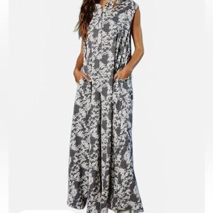 BUCKETLIST Wide Leg Gray White Print Boho Lightweight Jumpsuit Size S